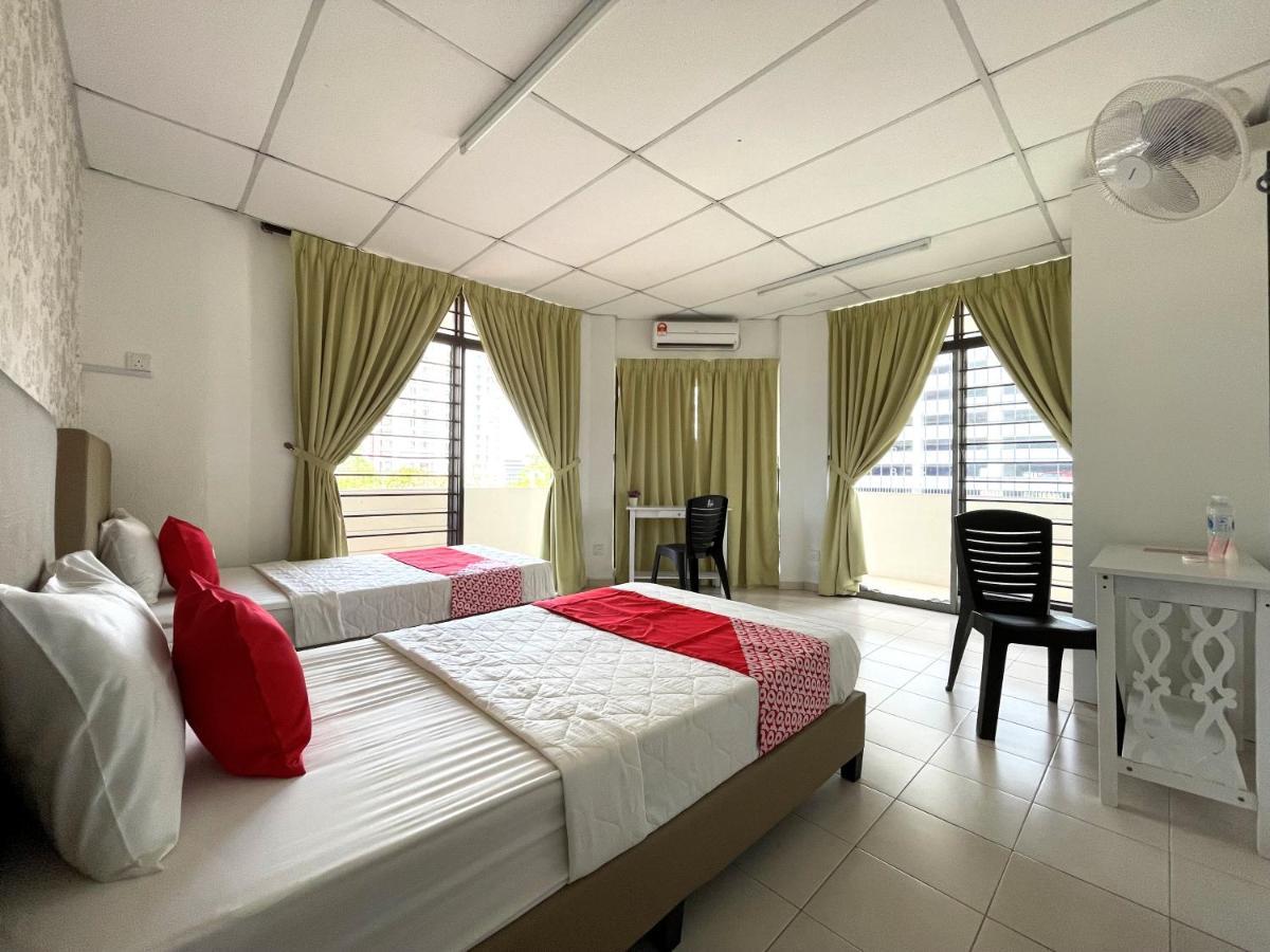 Oyo Home 90326 Wg Guest House George Town Esterno foto