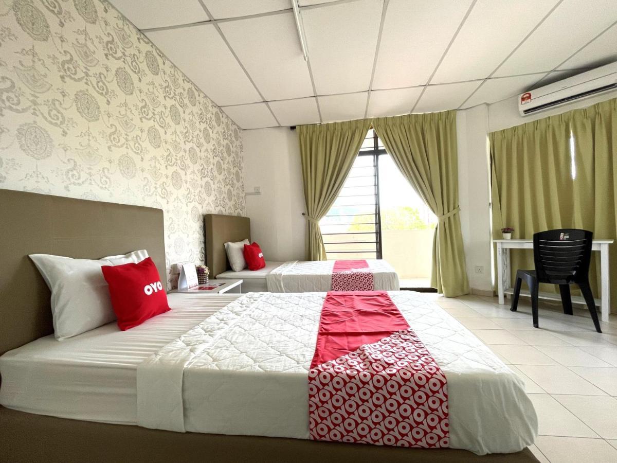 Oyo Home 90326 Wg Guest House George Town Esterno foto