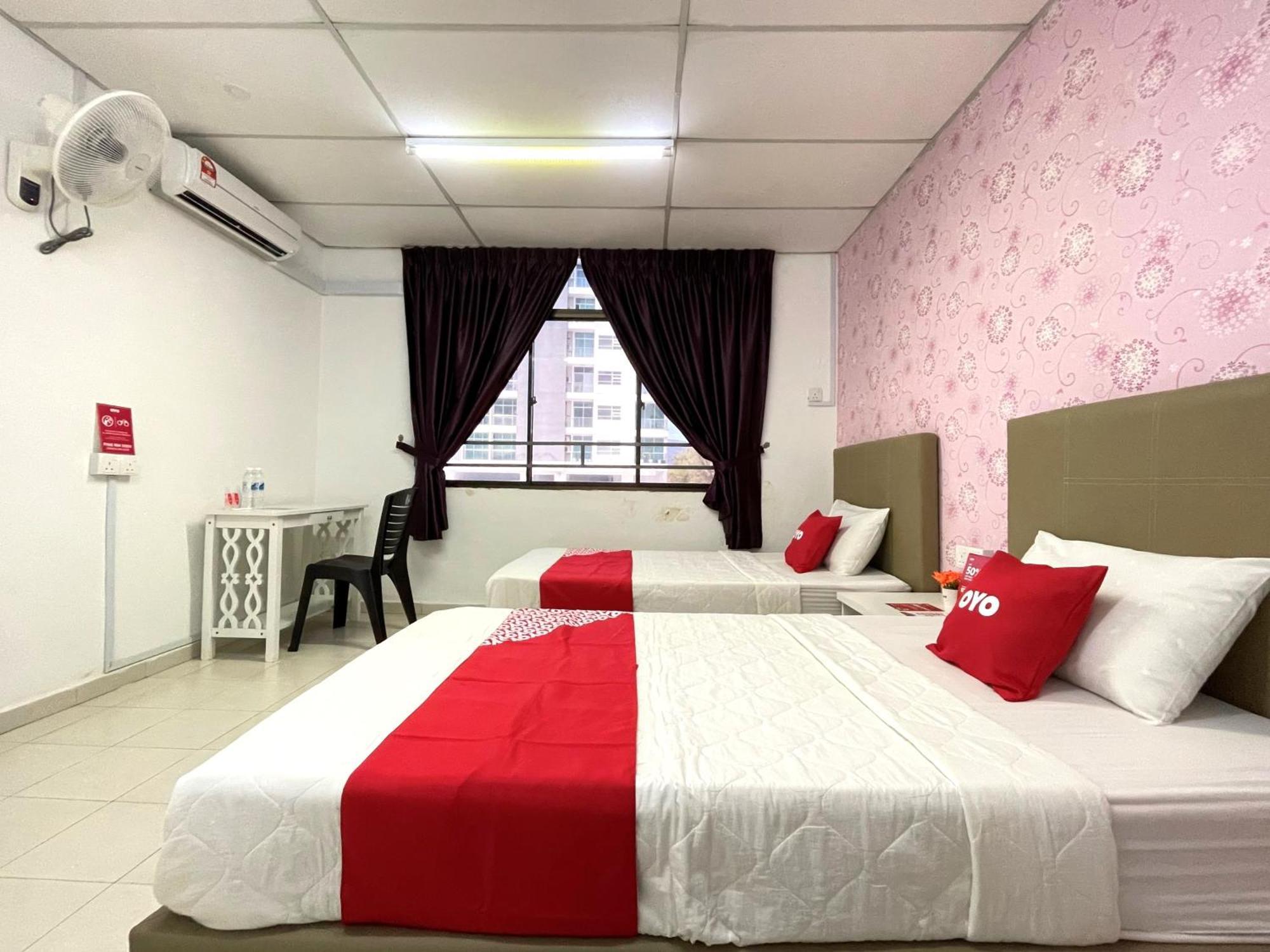 Oyo Home 90326 Wg Guest House George Town Esterno foto