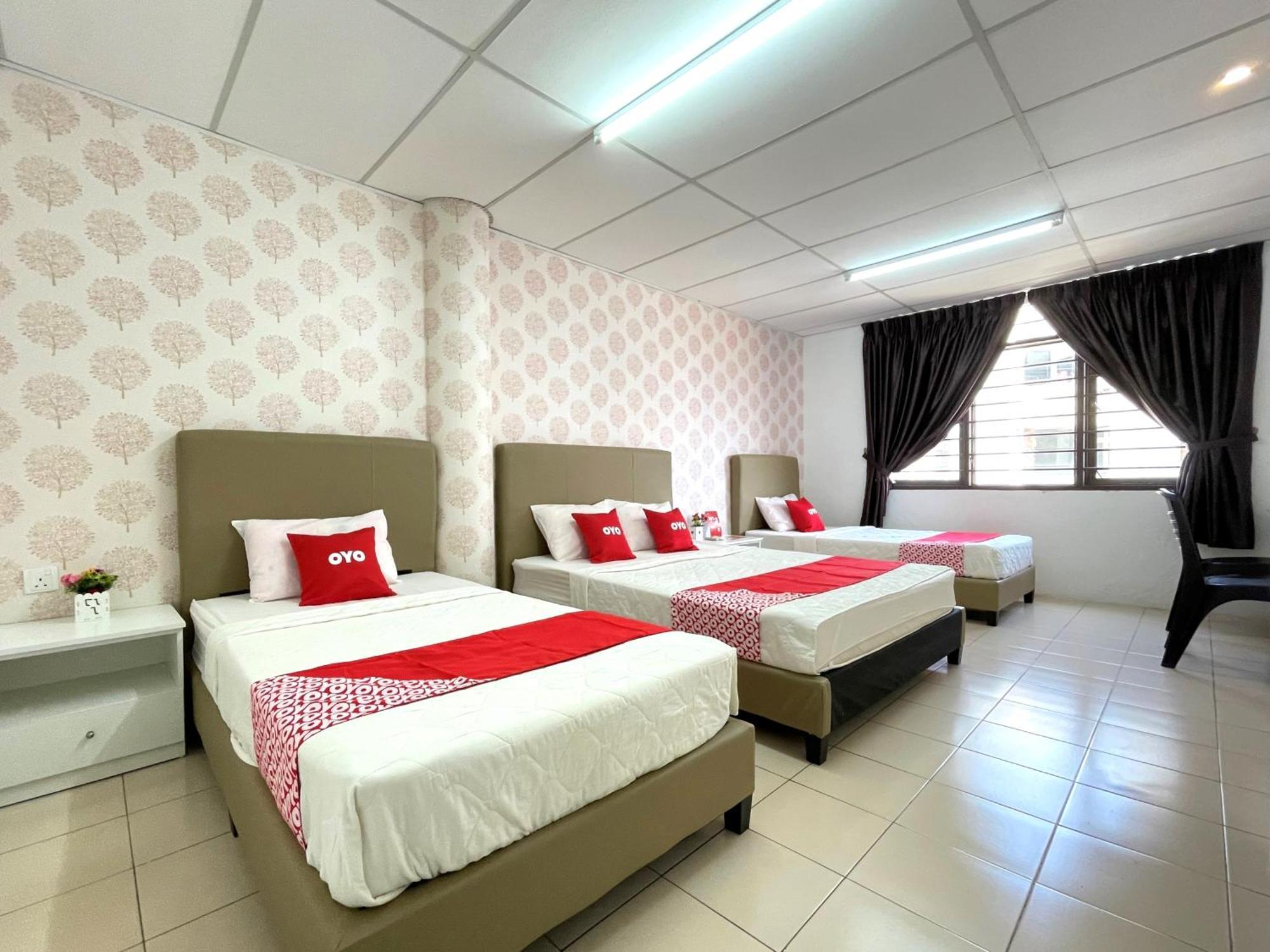 Oyo Home 90326 Wg Guest House George Town Esterno foto