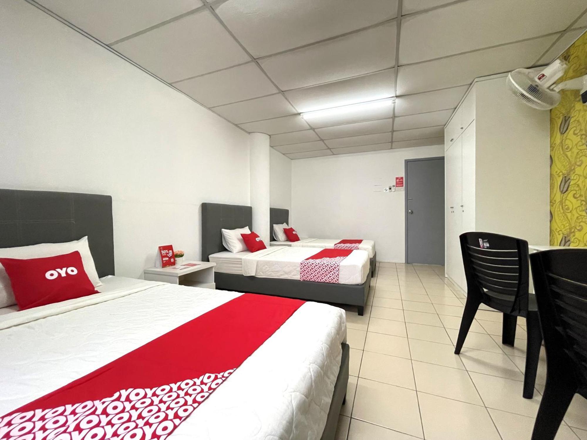 Oyo Home 90326 Wg Guest House George Town Esterno foto