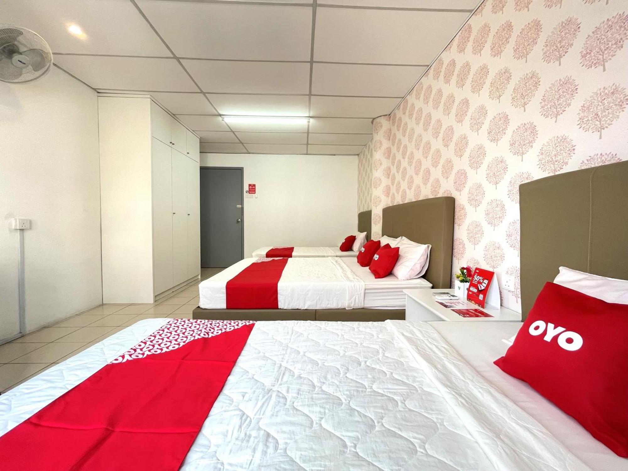Oyo Home 90326 Wg Guest House George Town Esterno foto