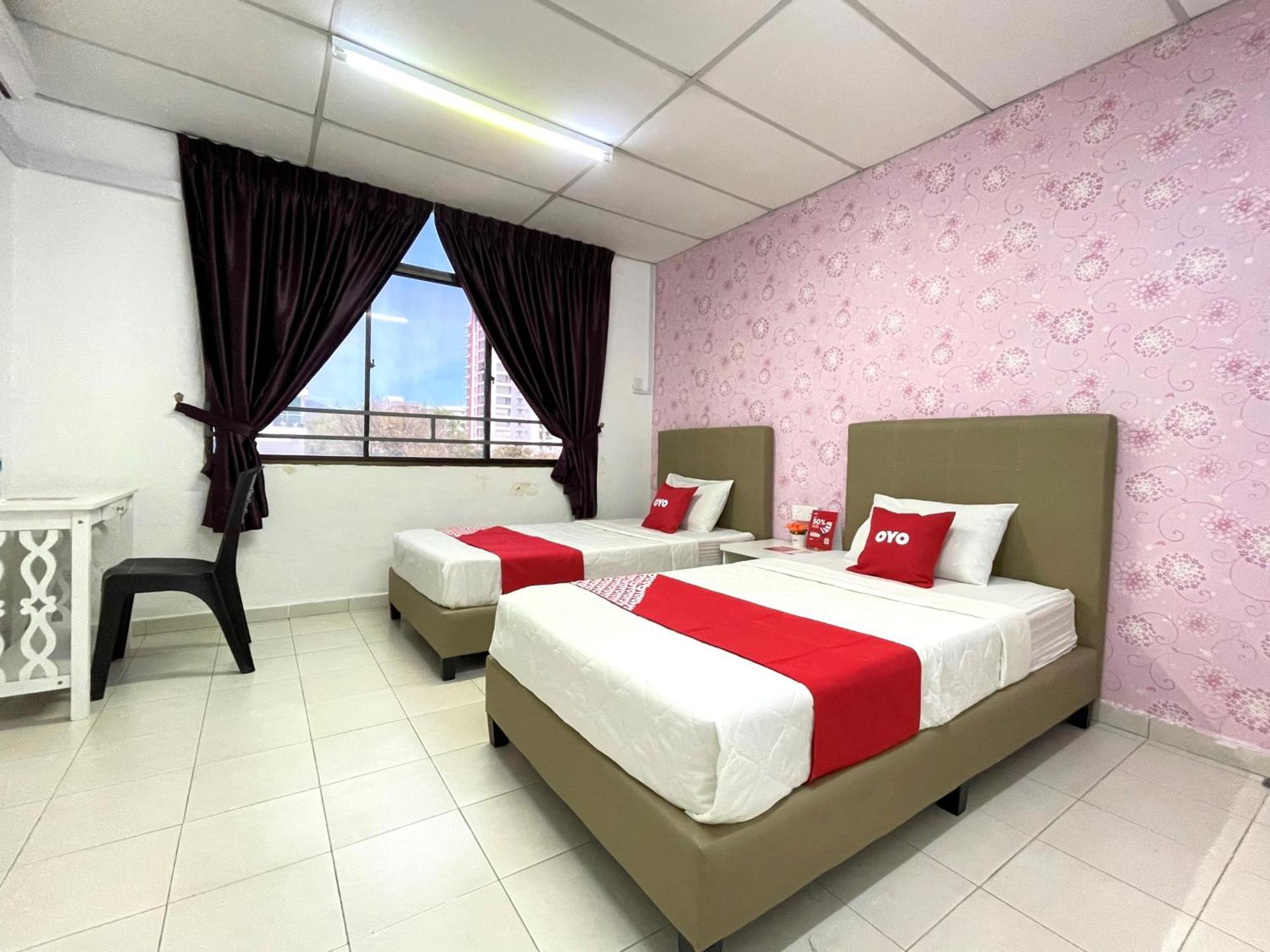 Oyo Home 90326 Wg Guest House George Town Esterno foto