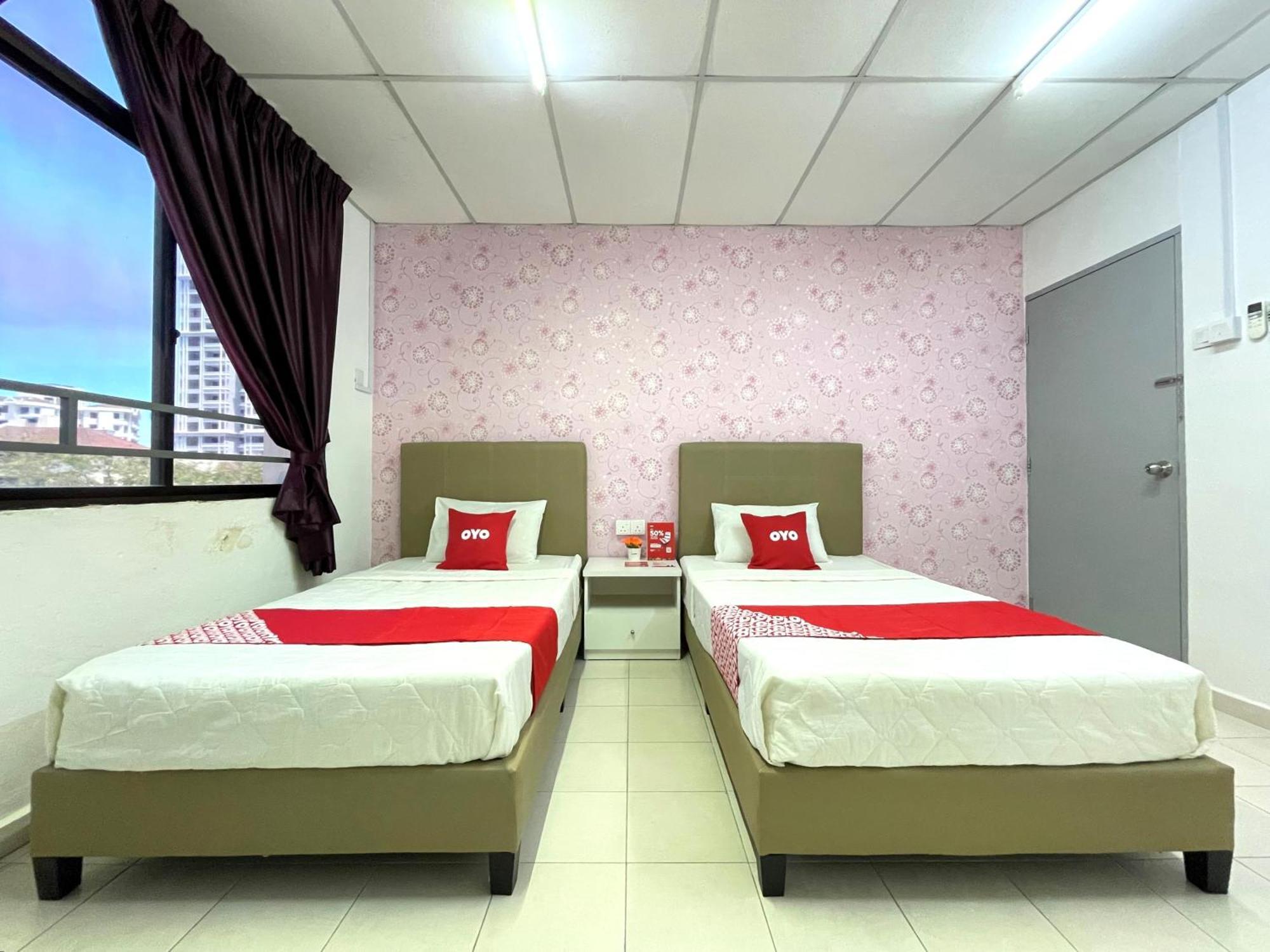 Oyo Home 90326 Wg Guest House George Town Esterno foto