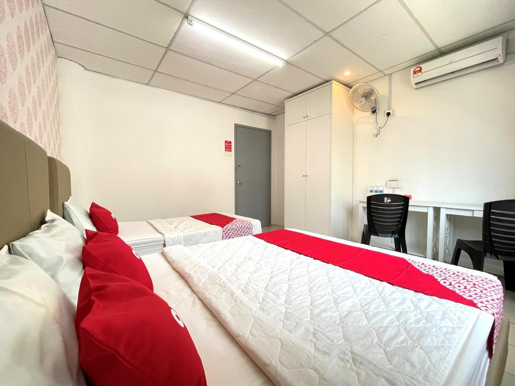 Oyo Home 90326 Wg Guest House George Town Esterno foto