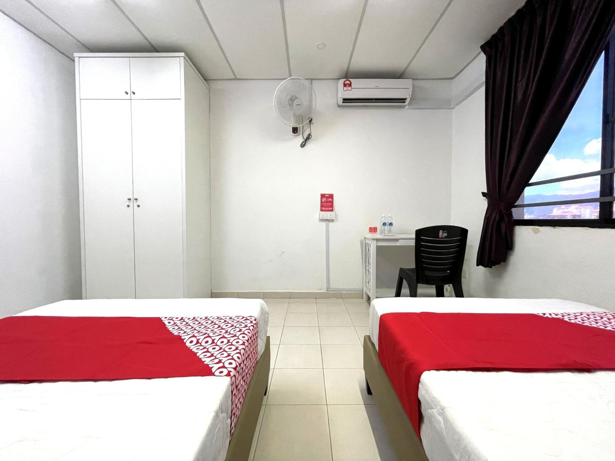 Oyo Home 90326 Wg Guest House George Town Esterno foto