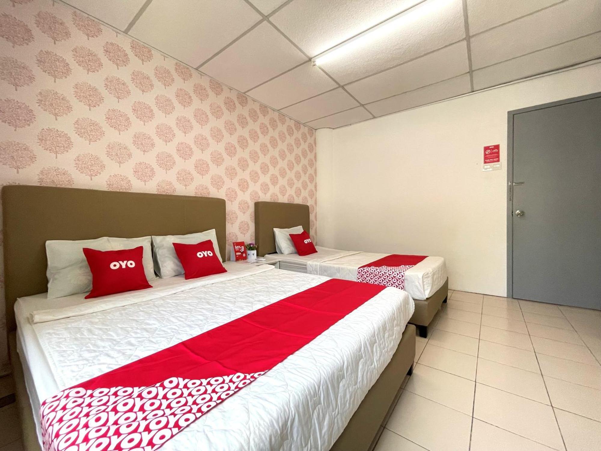 Oyo Home 90326 Wg Guest House George Town Esterno foto
